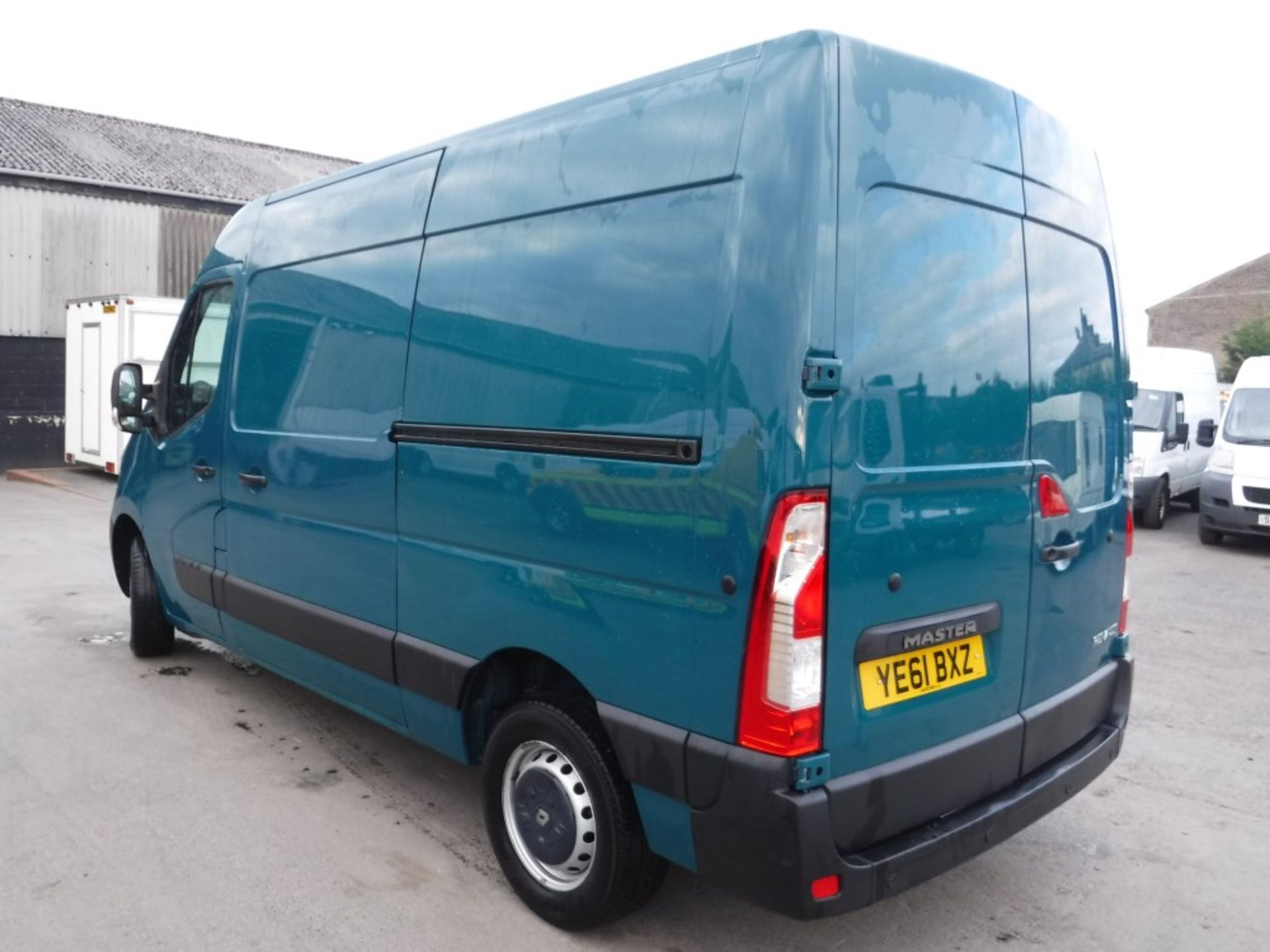 61 reg RENAULT MASTER MM35 DCI 100, 1ST REG 11/11, 174255M WARRANTED, V5 HERE, 1 OWNER FROM NEW [+ - Image 3 of 5