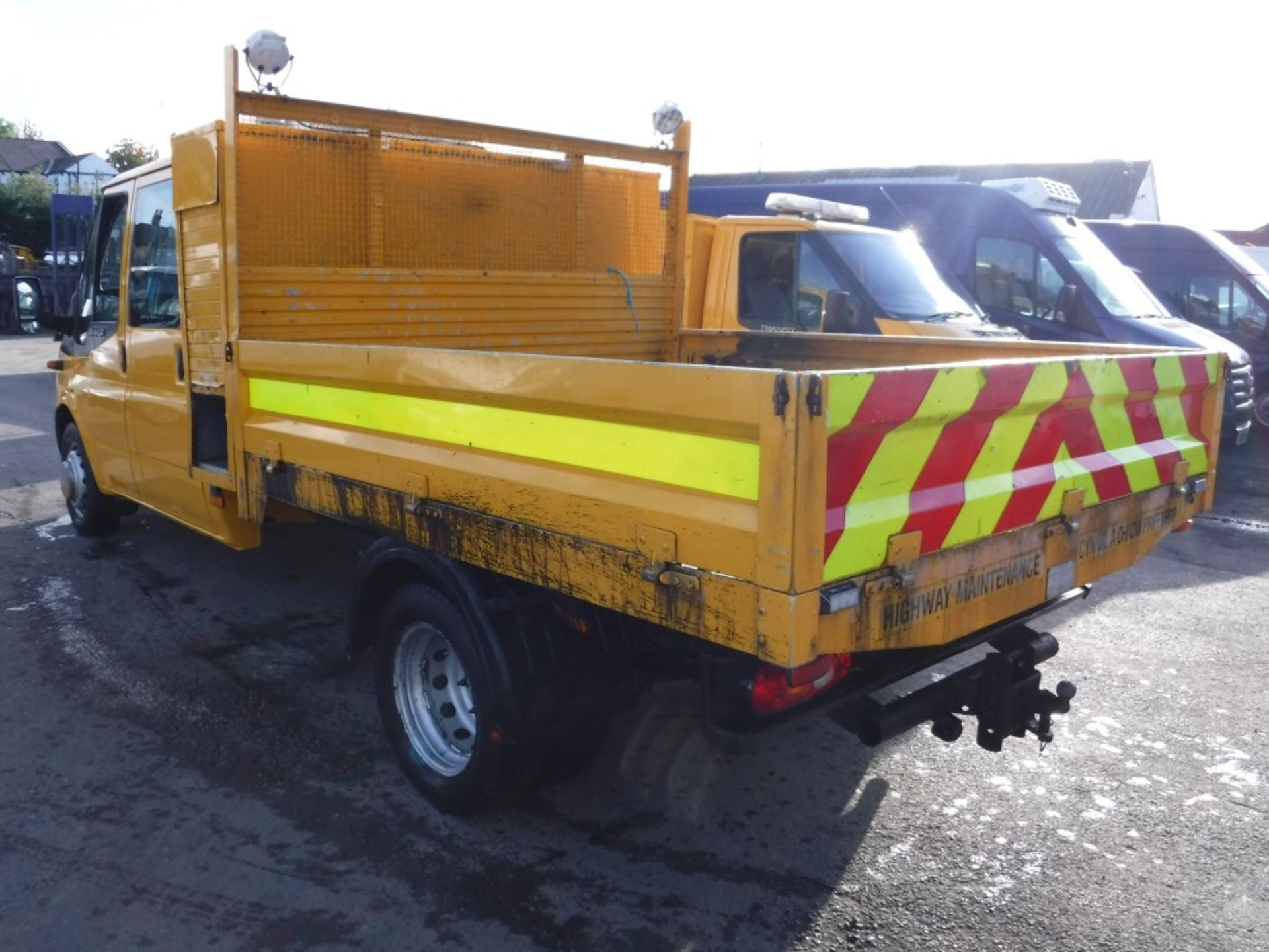 10 reg FORD TRANSIT 115 T350L D/C RWD DROPSIDE, 1ST REG 03/10, TEST 02/16, 99643M WARRANTED, V5 - Image 3 of 5