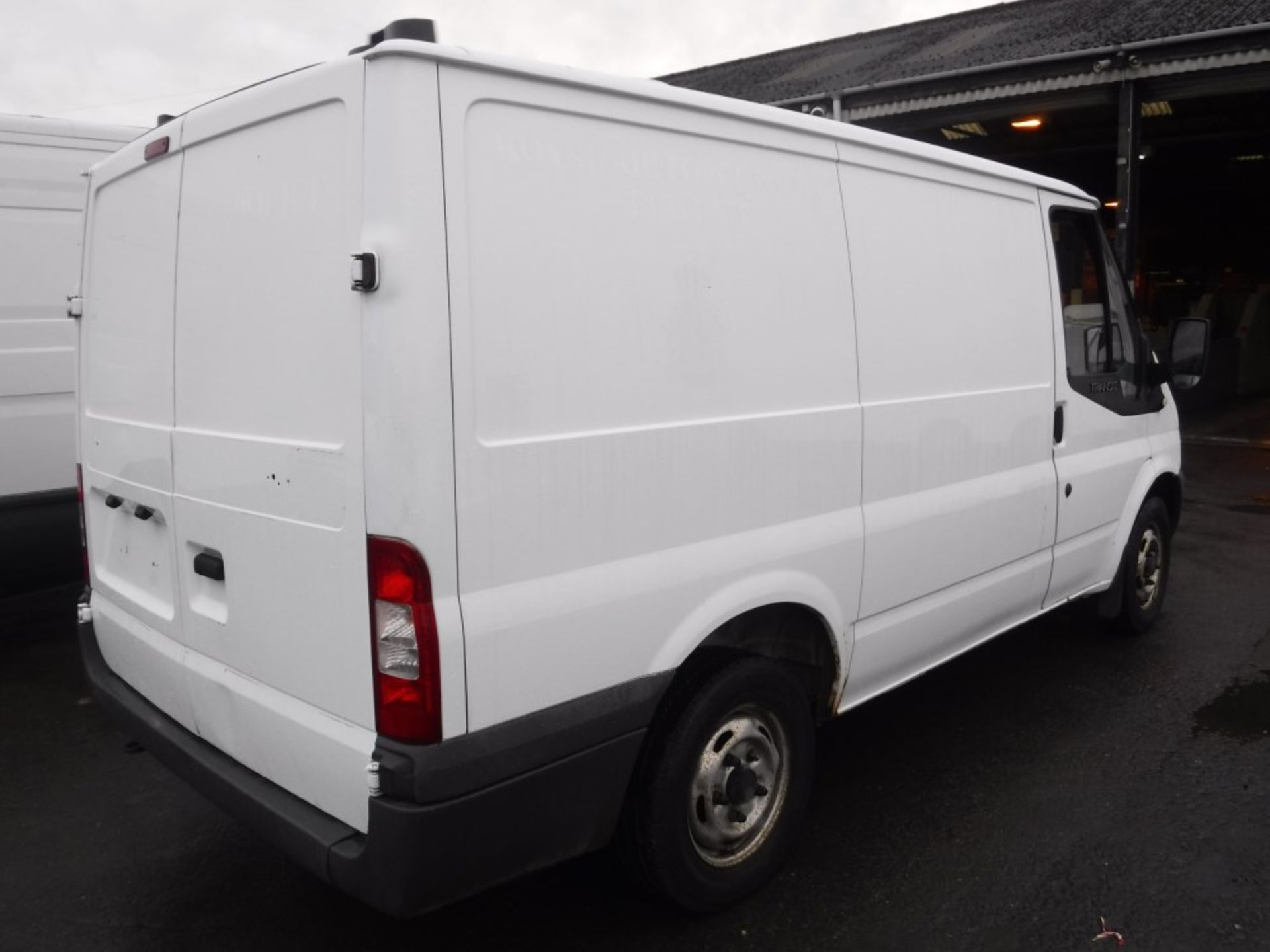 2007 UNREGISTERED FORD TRANSIT 300 SWB DIESEL DOG CARRYING VAN, 91185M, EX MOD, NO V5 [+ VAT] - Image 4 of 9