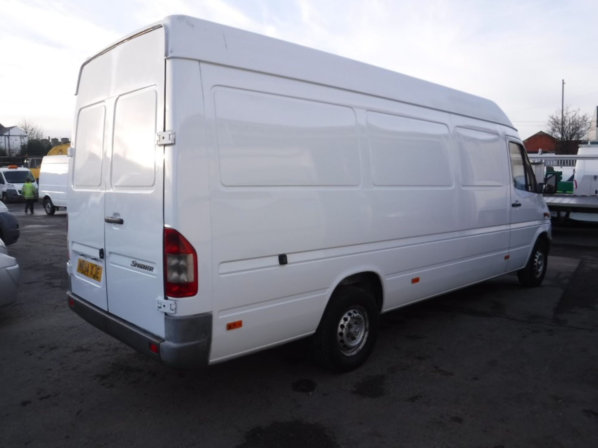 54 reg MERCEDES SPRINTER 311 CDI MWB PANEL VAN, 1ST REG 10/04, TEST 07/16, V5 HERE, 1 FORMER - Image 4 of 5