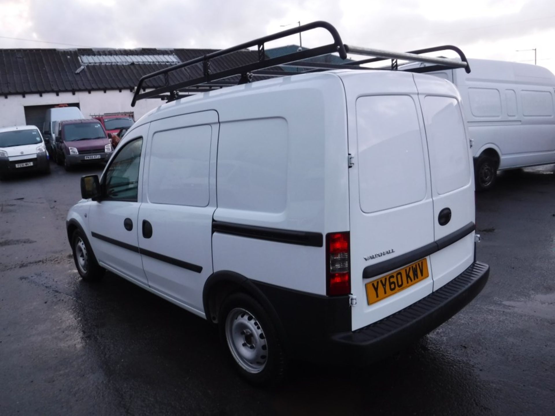 60 reg VAUXHALL COMBO 1700 CDTI VAN, 1ST REG 12/10, 107550M NOT WARRANTED, V5 HERE, 1 FORMER - Image 3 of 5