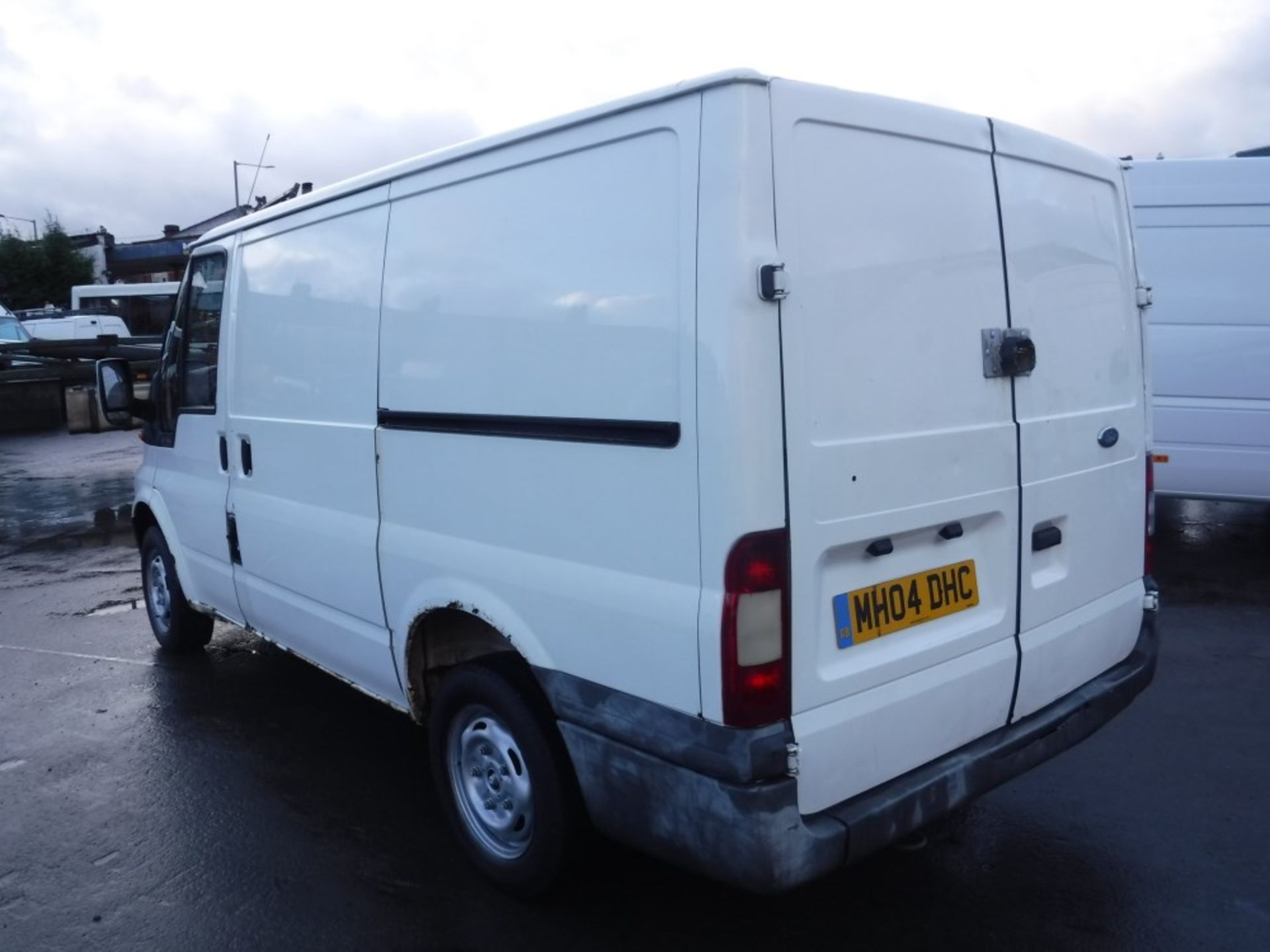 04 reg FORD TRANSIT 260 SWB, 1ST REG 08/04, 101391M NOT WARRANTED, V5 HERE, 4 FORMER KEEPERS [NO - Image 3 of 5