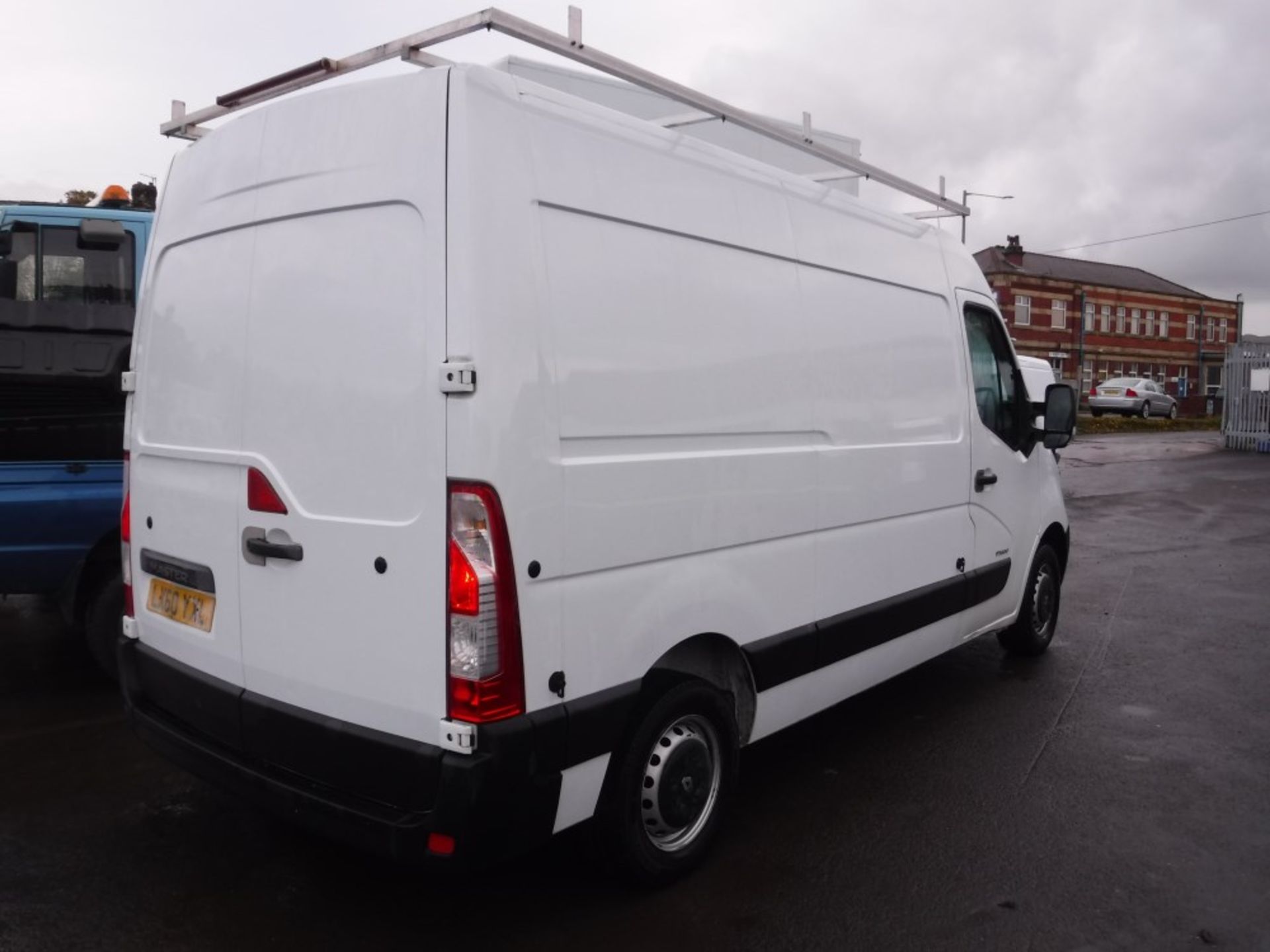 60 reg RENAULT MASTER MM35 DCI 100, 1ST REG 09/10, 214280M WARRANTED, V5 HERE, 1 OWNER FROM NEW [+ - Image 4 of 5