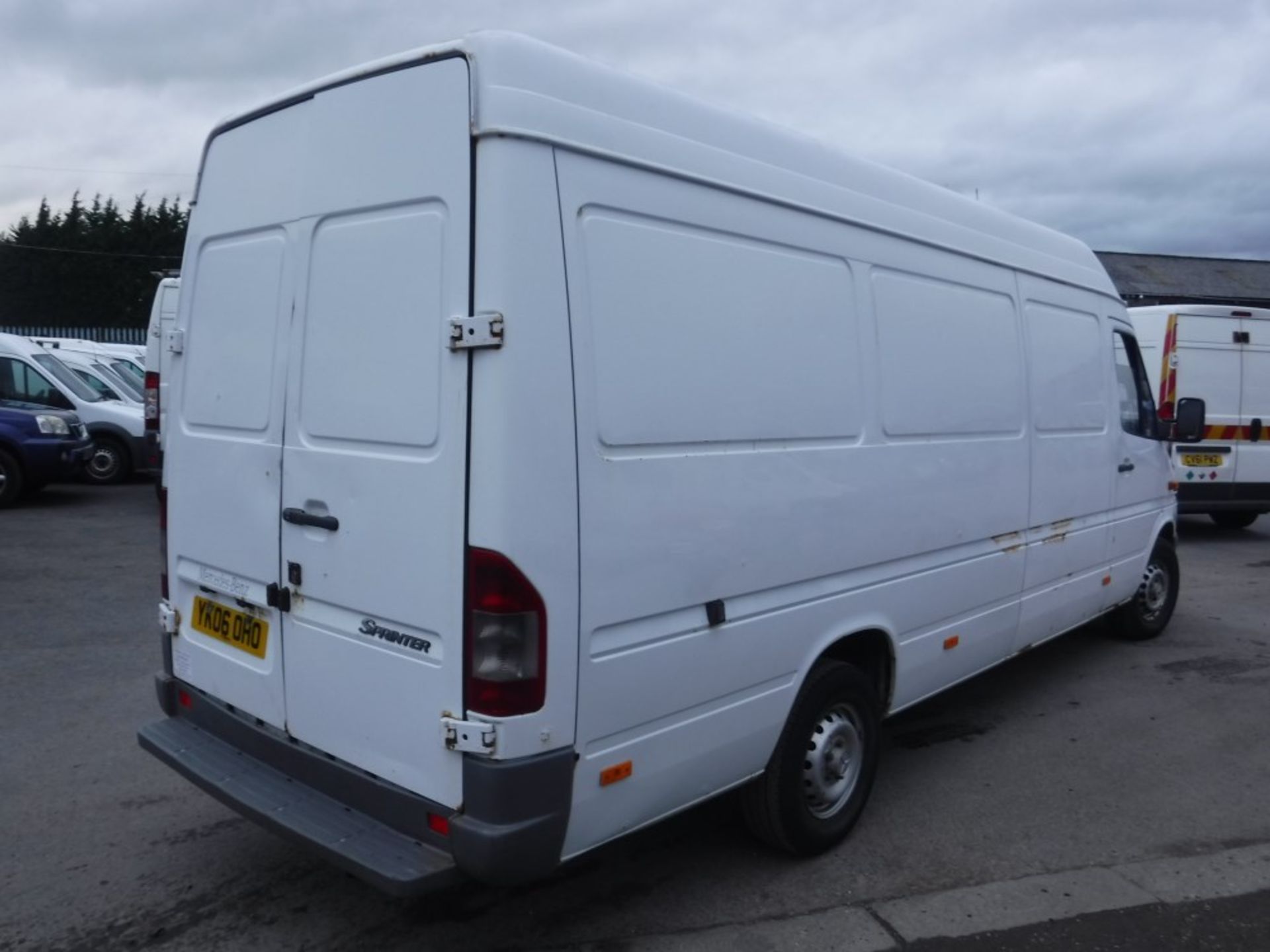 06 reg MERCEDES SPRINTER 311 CDI LWB, 1ST REG 05/06, TEST 02/16, 249833M, V5 HERE, 2 FORMER - Image 4 of 5