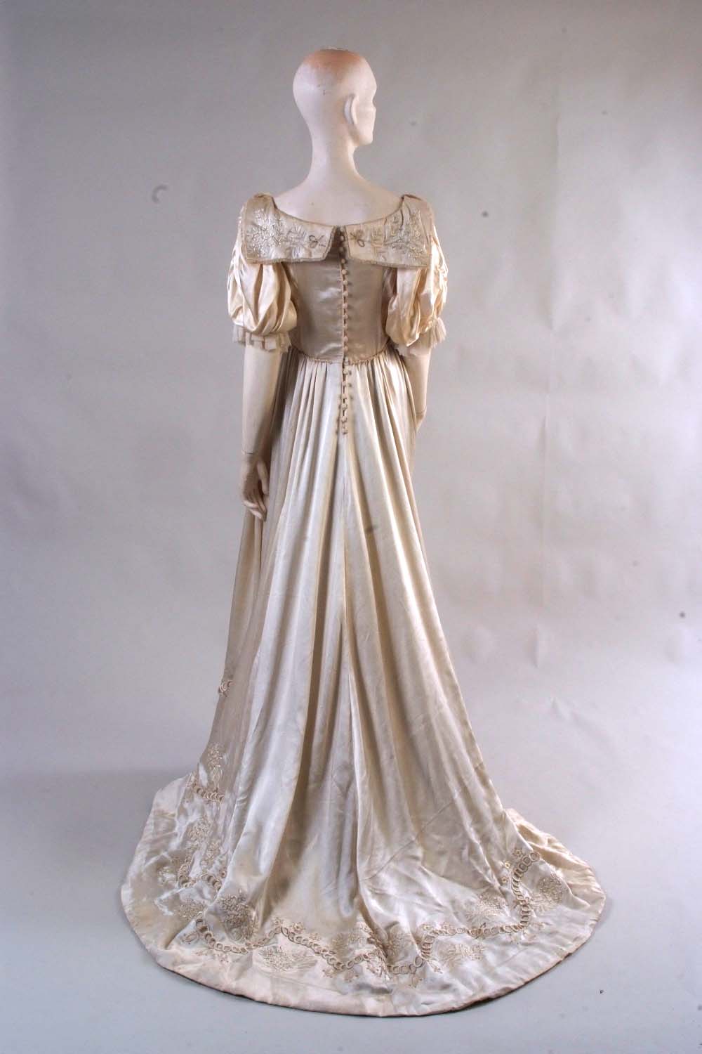 1903 Wedding Gown embroidered by the Roy