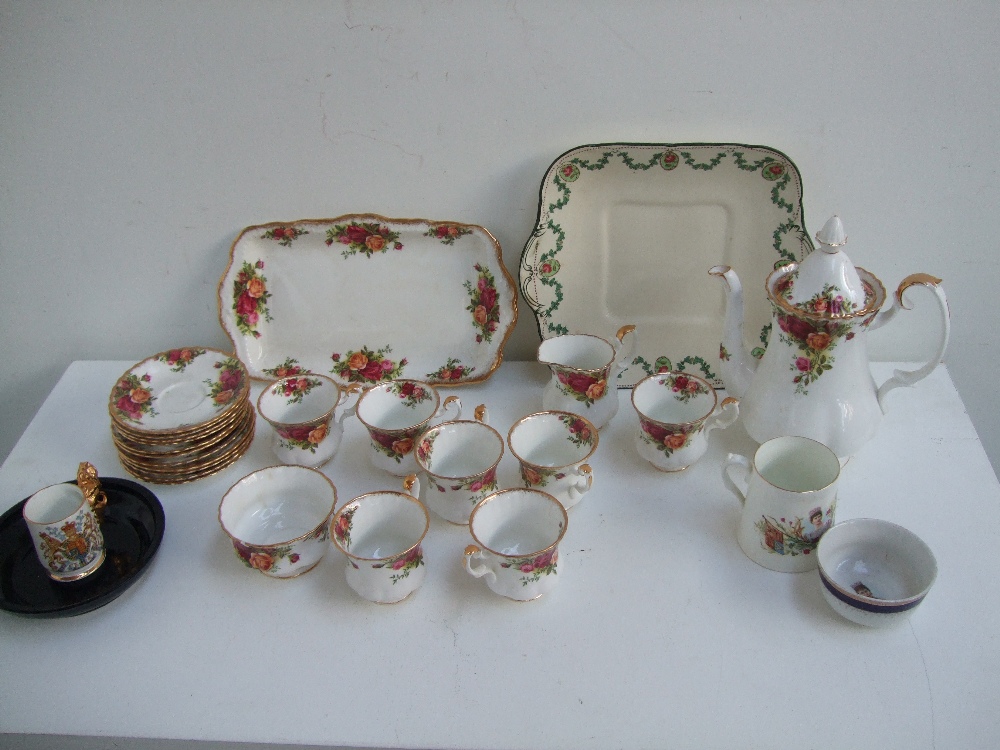 A quantity of ceramics to include a Roya