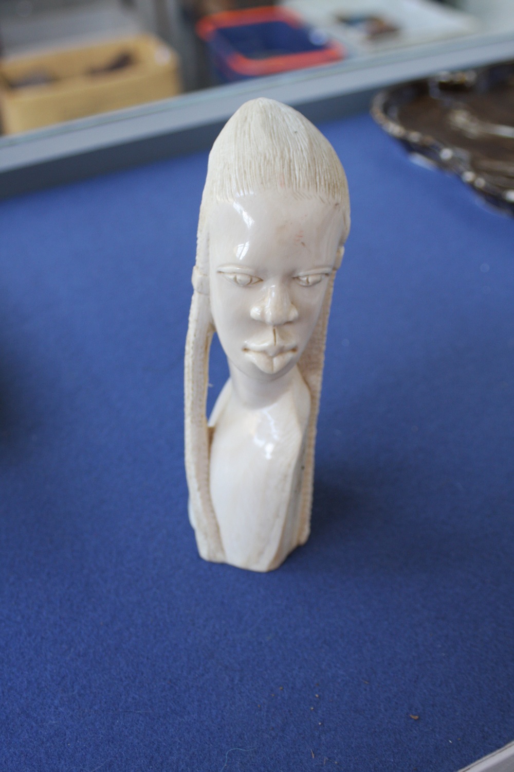 An early 20th century carved ivory tusk in the form of an African lady, 18cmH, (660g) - Image 2 of 2