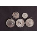 An Edward VII and Queen Alexandra silver coronation medallion, 3cm,