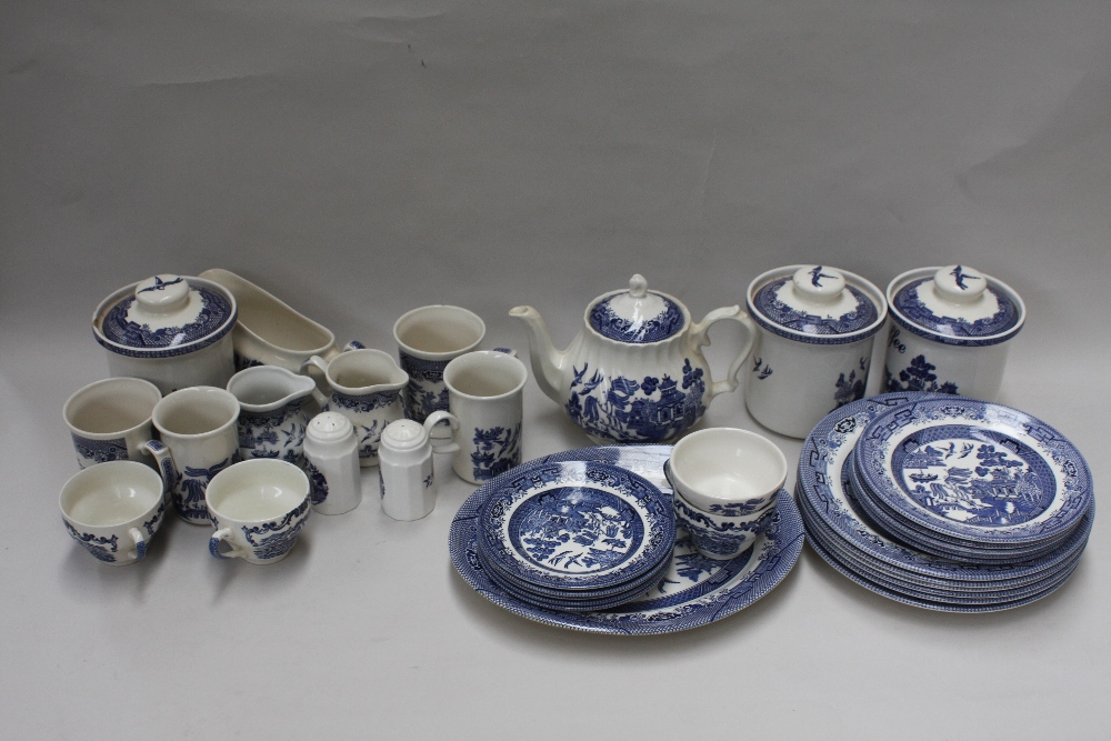 A quantity of china to include Empire ware and Royal Homes of Britain Enoch Wedgwood Tunstall Ltd.