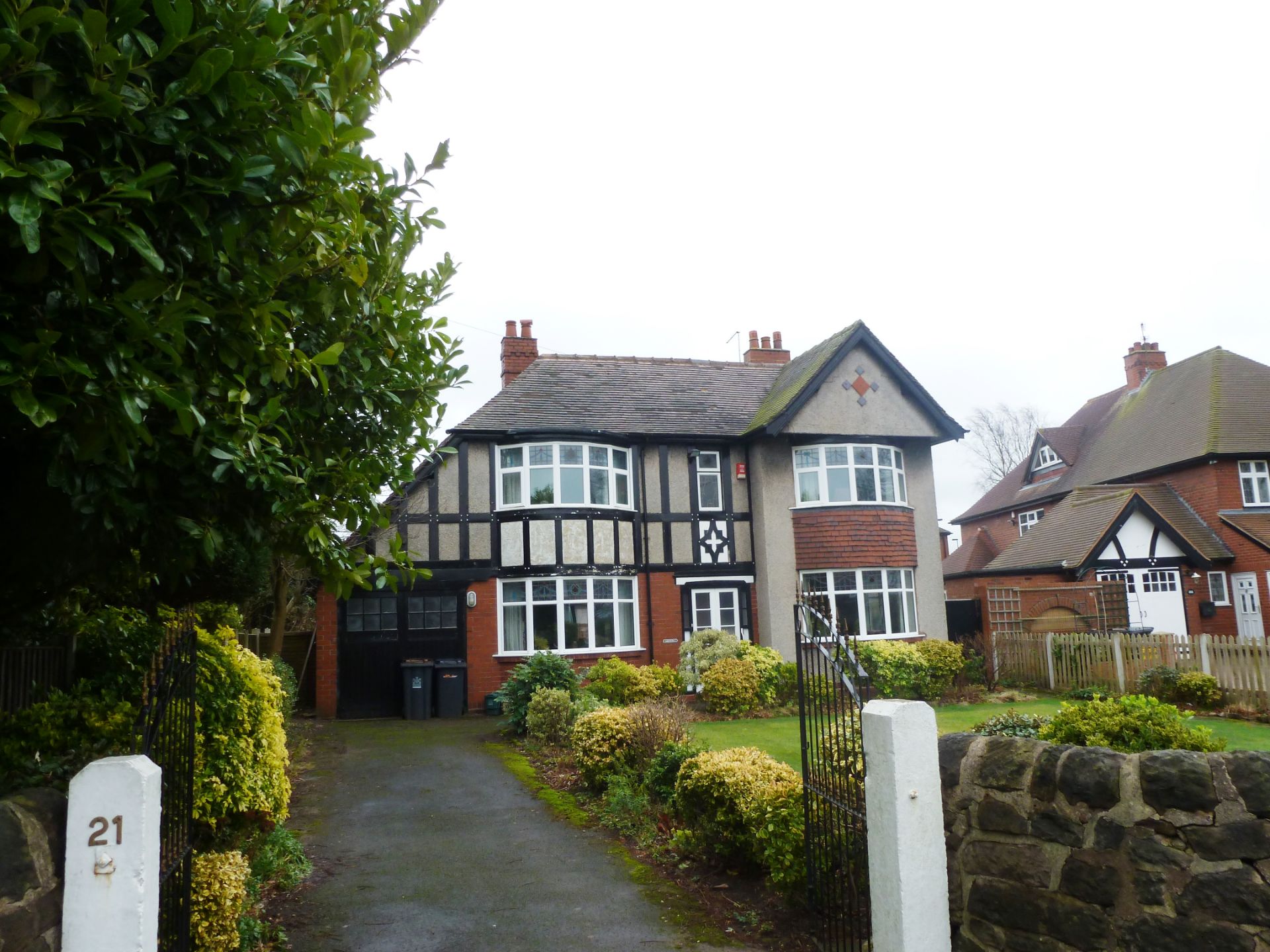 21 Brampton Road, NewcastleunderLyme, Staffordshire, ST5 0PA Detached