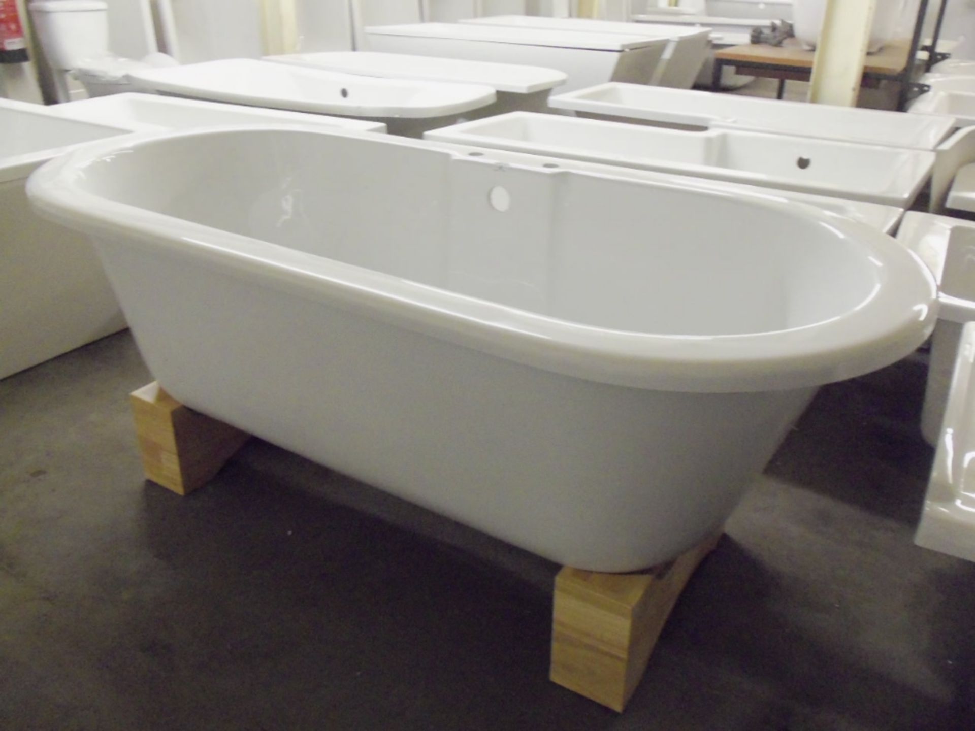 1700x800 Double ended roll top bath with wooden cradles RRP £1400