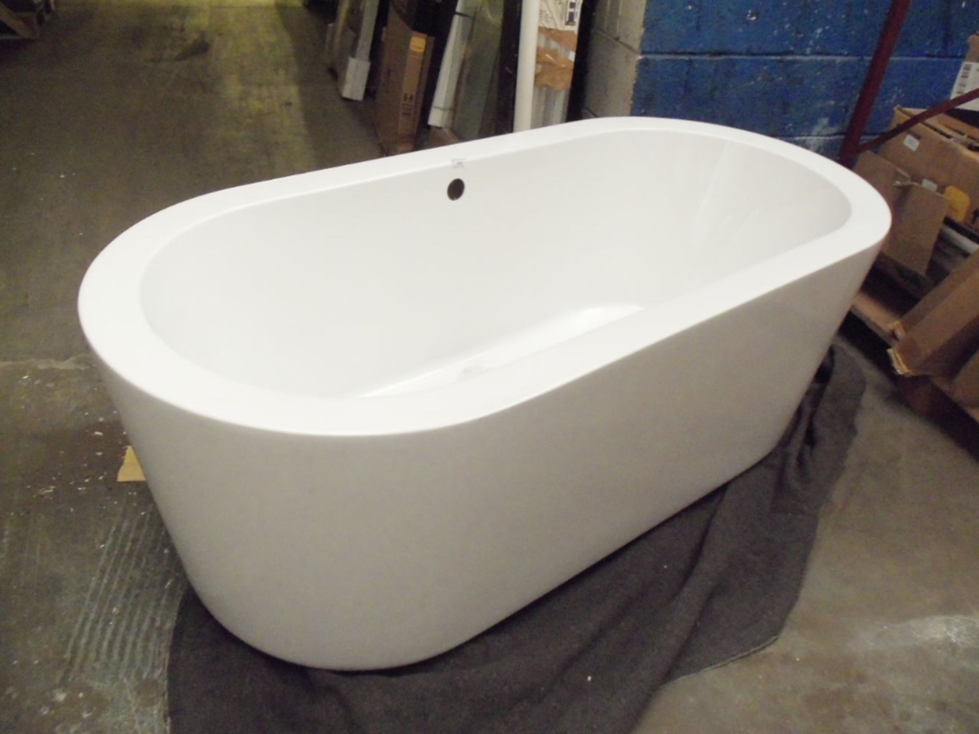 1570x740 Modern double skinned double ended free standing bath RRP £1600