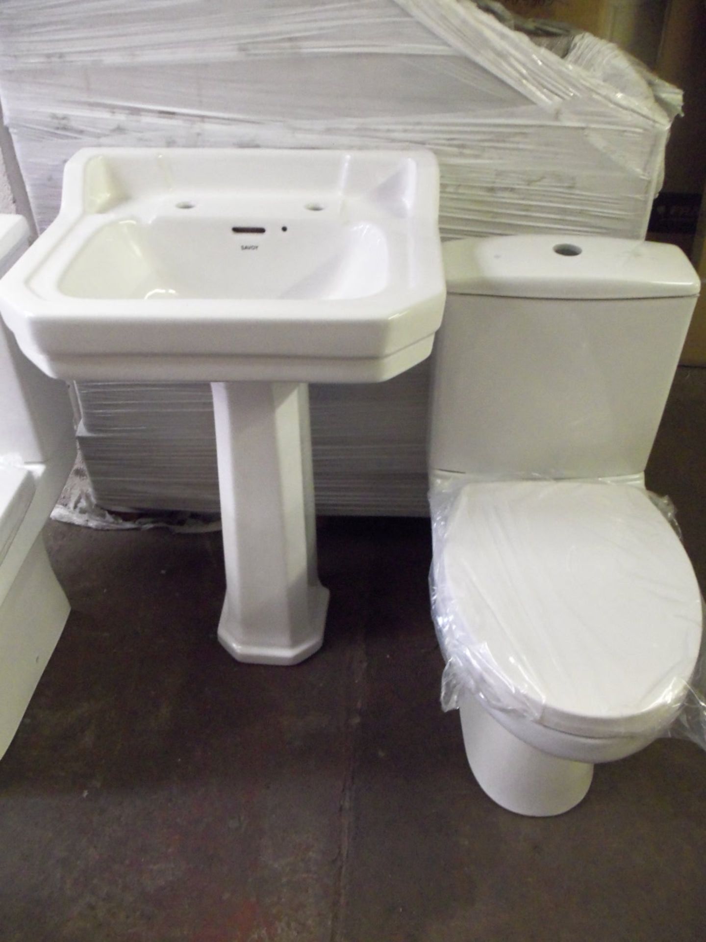 Modern toilet & basin with soft close seat