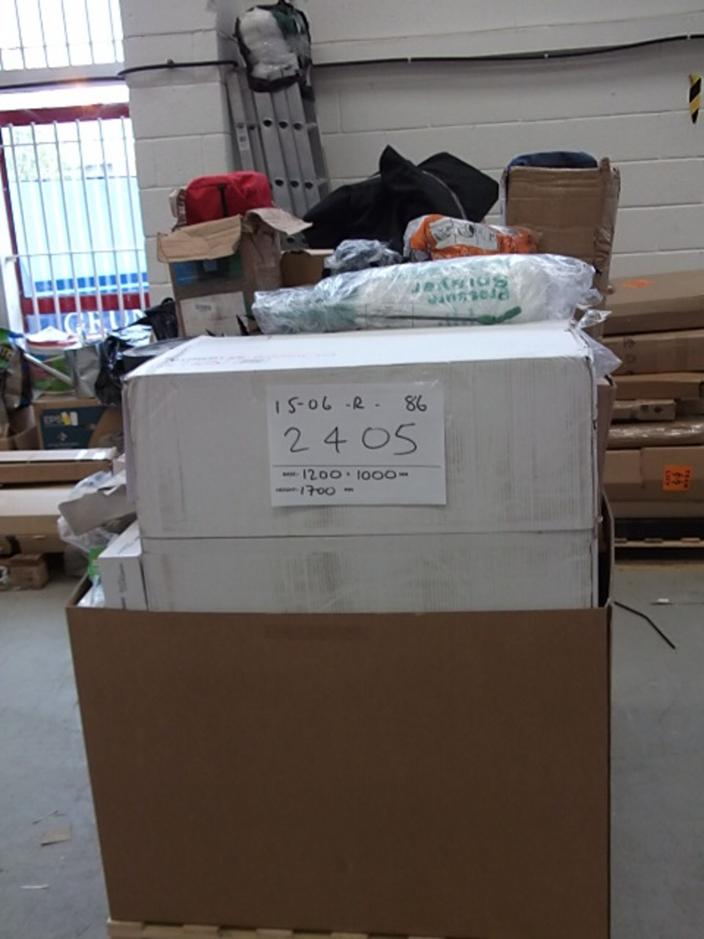 Pallet of Major Online Retailer Surplus Stock/Returns Containing Gardening.  Please Click The Link