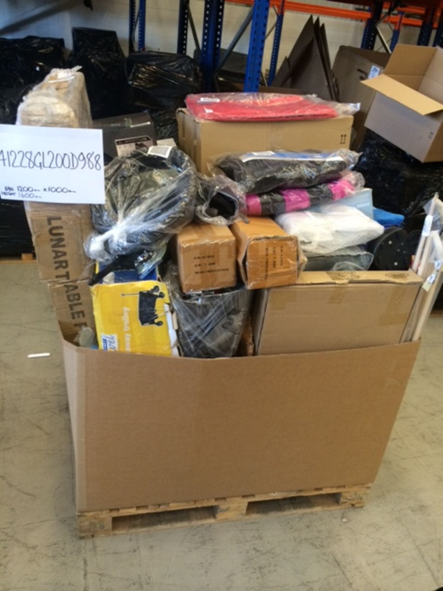 Pallet of Major Online Retailer Surplus Stock/Returns Containing Sports.  Please Click The Link To