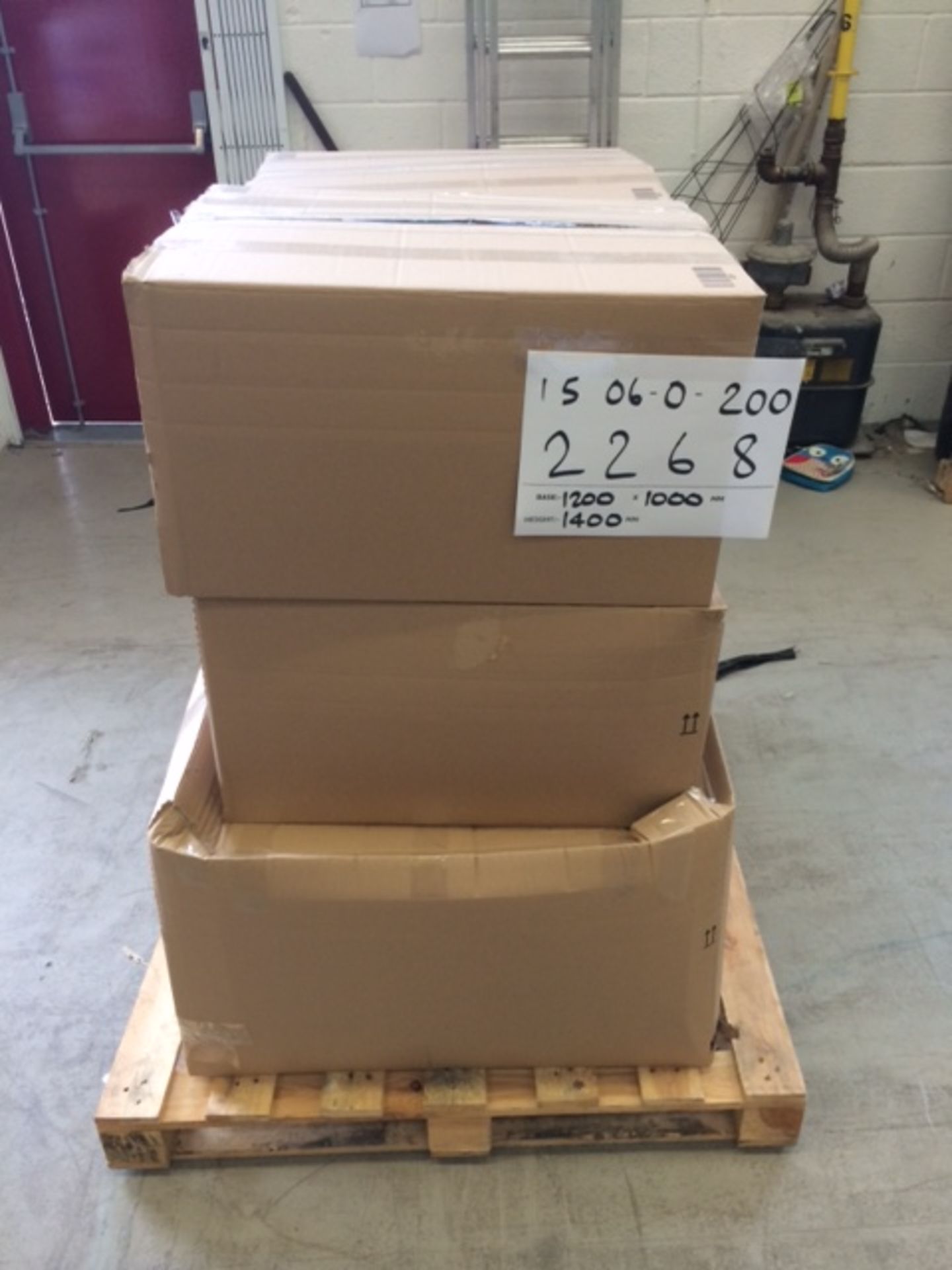 Pallet of Major Online Retailer Surplus Stock/Returns Containing Sports.  Please Click The Link To