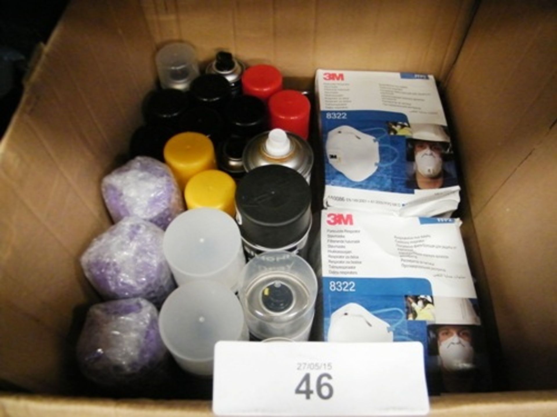 Approximately 21 x auto related spray cans including lacquer, acrylic paint, chain lube, 20 x 3M