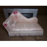11 x assorted Diamonds and Pearls chaise