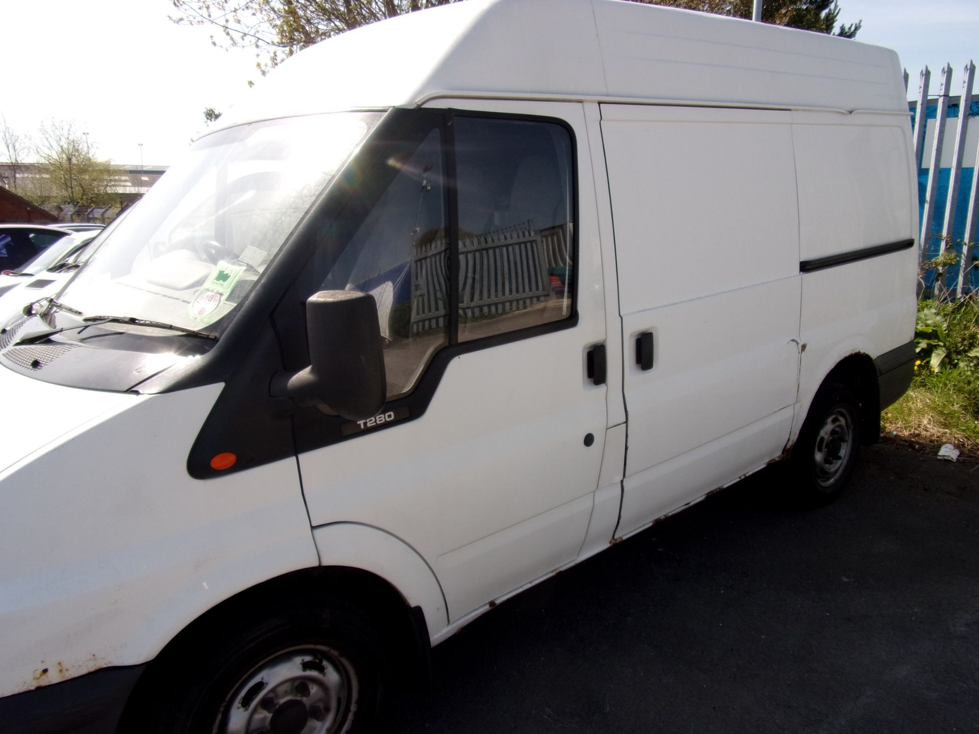 FORD TRANSIT 280 SWB 2.0 TD PANEL VAN- d - Image 2 of 3