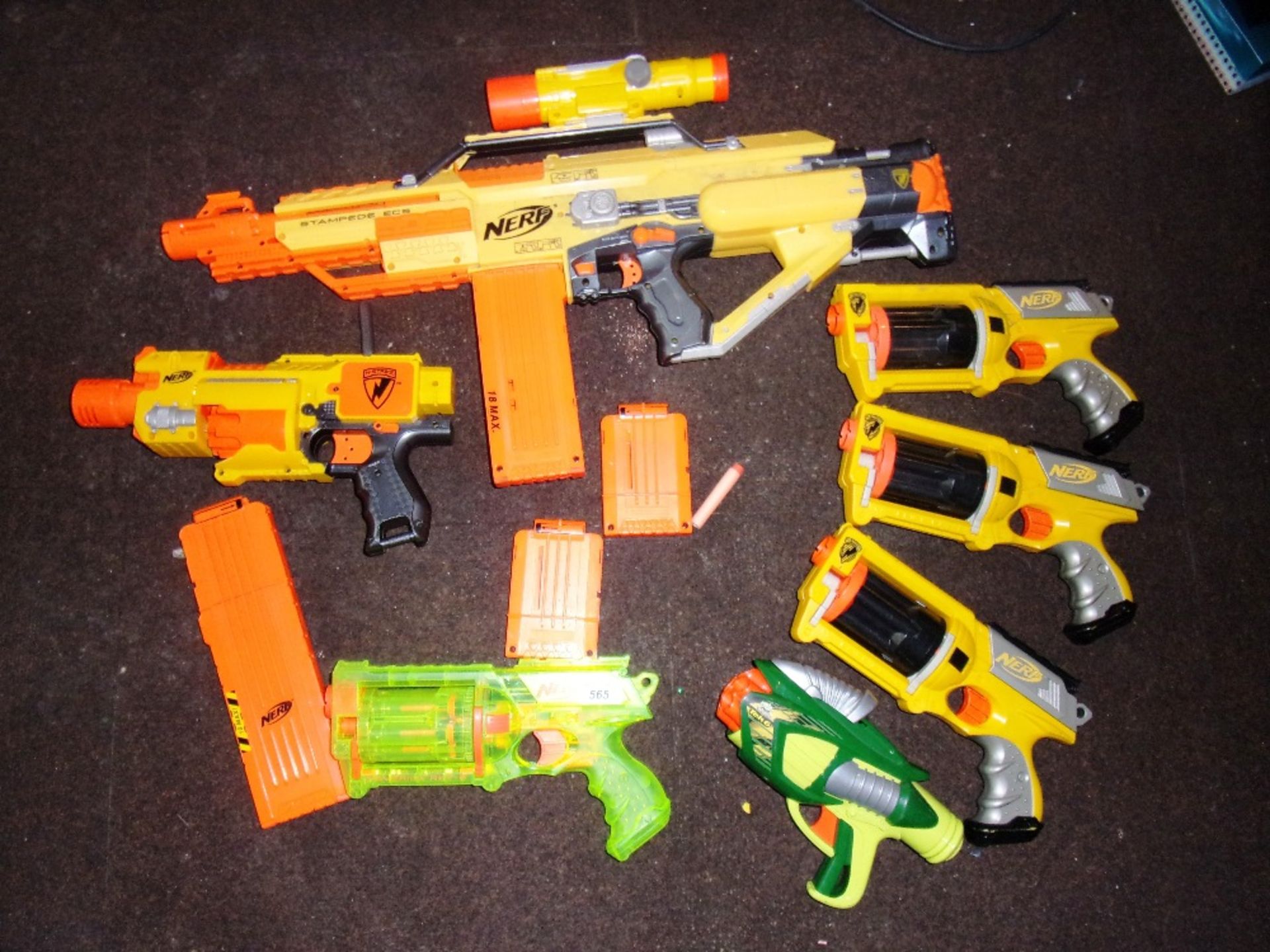 6 x assorted Nerf guns and one other.