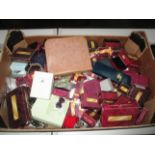 Contents to box - large quantity of assorted costume jewellery