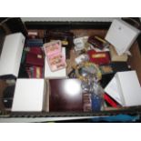 Contents to box - large quantity of assorted costume jewellery
