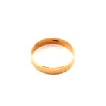 A 9ct Gold wedding band, size S