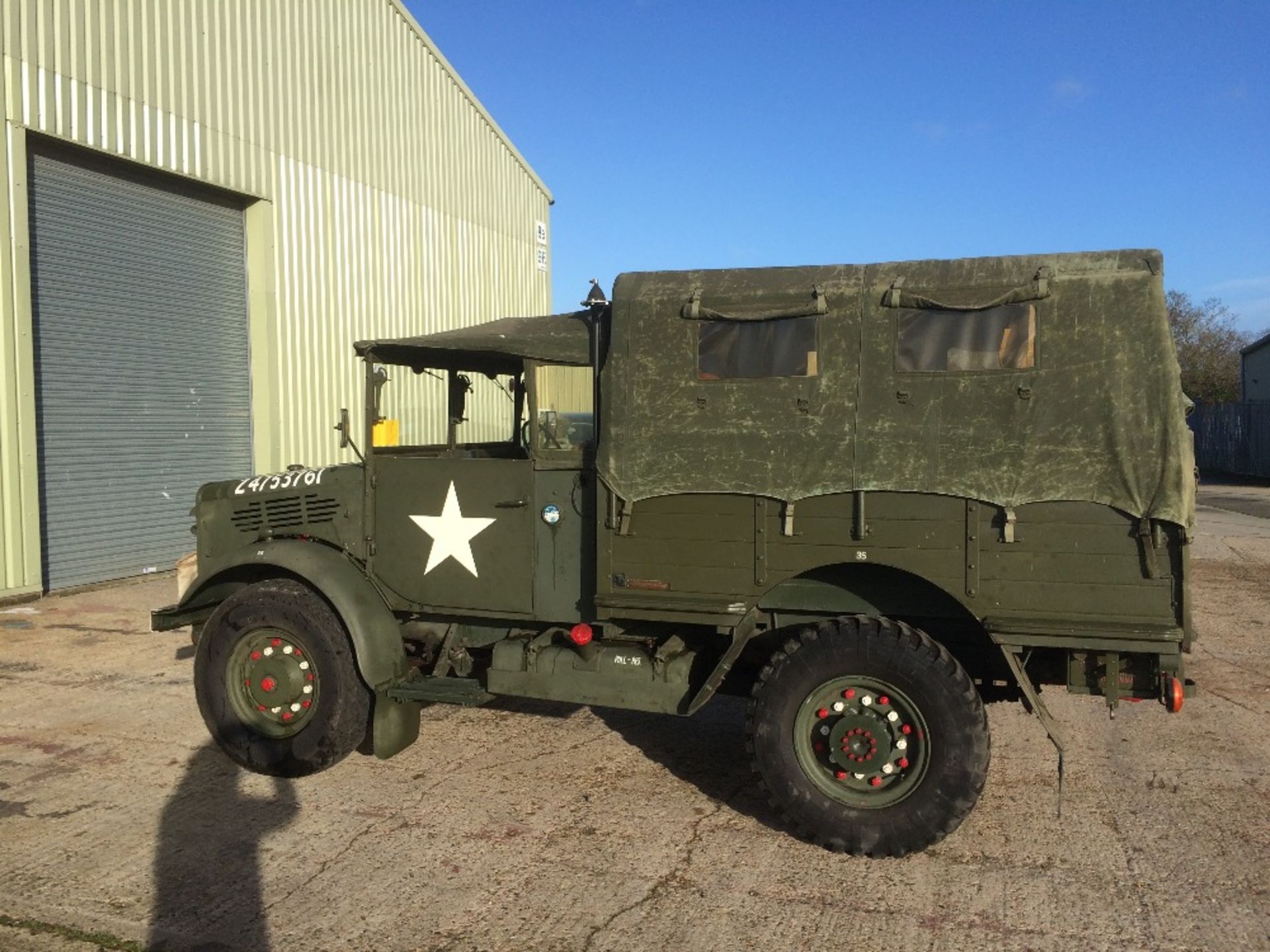 A 1943 Bedford M.W. 15 cwt truck fitted - Image 14 of 19