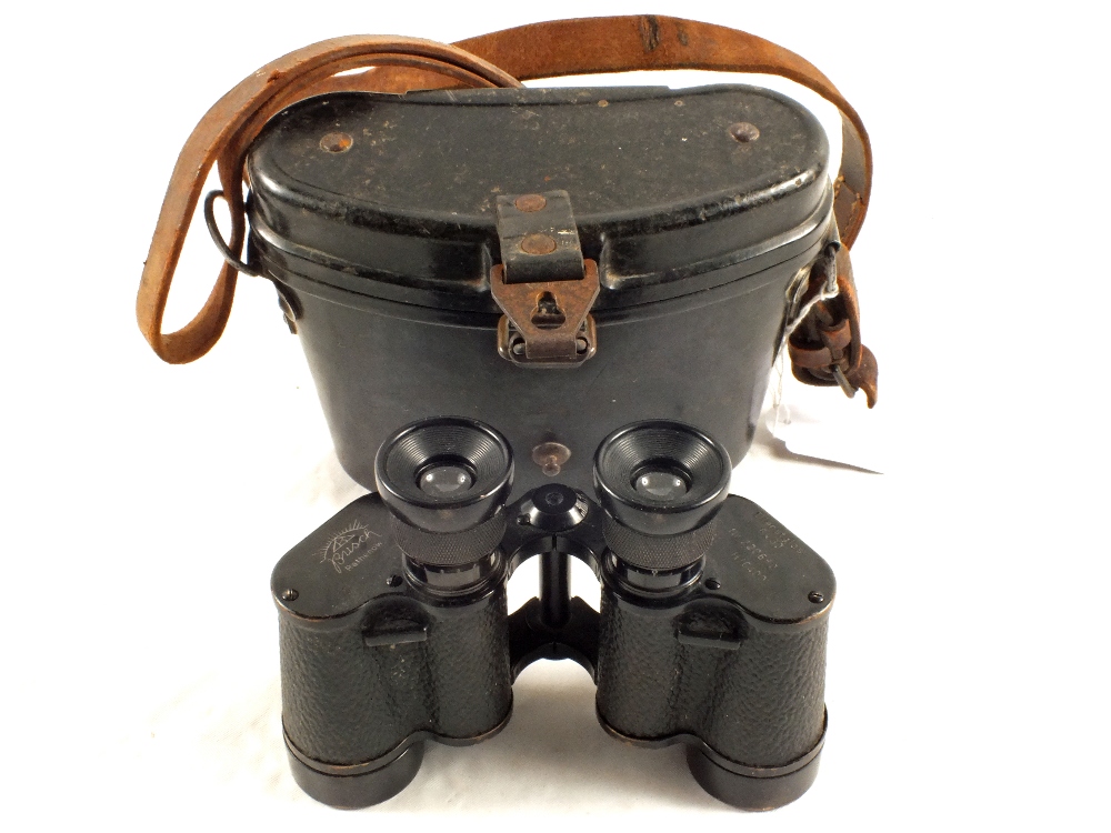 German pair of Dienstglass 6 x 30 binoculars in Bakelite case