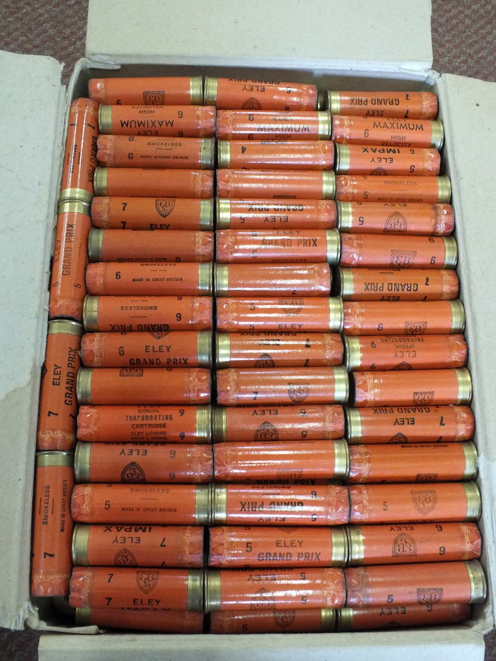 Approx three hundred and sixty primed once-fired 12 bore crimped paper shotgun cases - Image 2 of 2