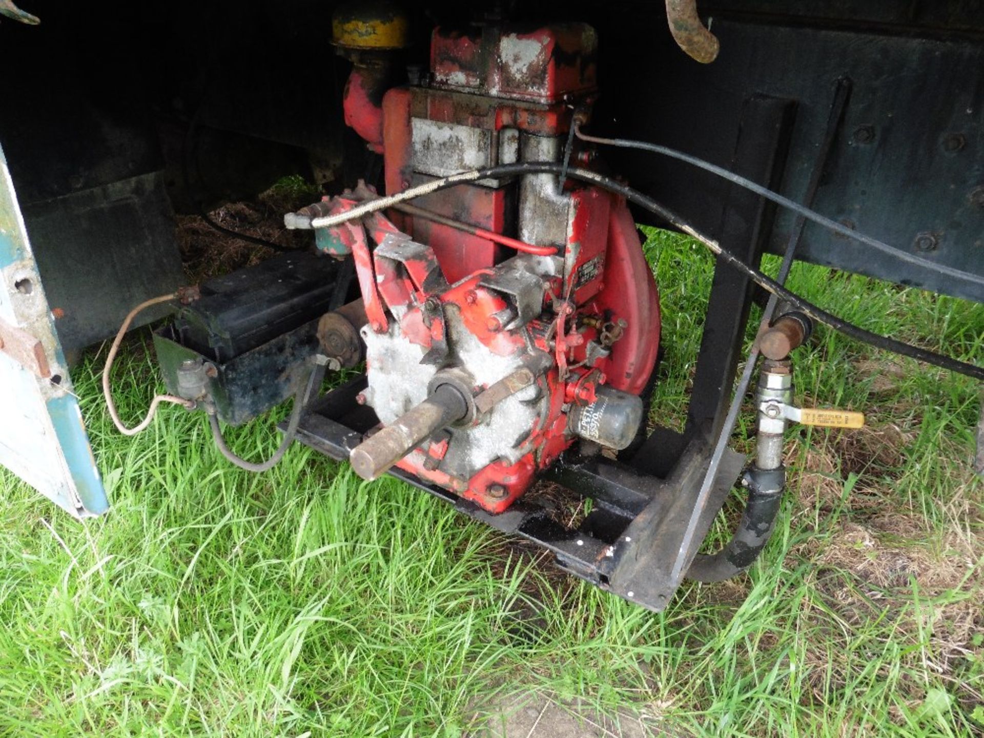 Twin axle trailer approx 21', with extending hiab 650 (3T) and legs etc. Hydraulic brakes. - Image 4 of 4