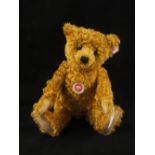 A Steiff honey mohair bear 038242