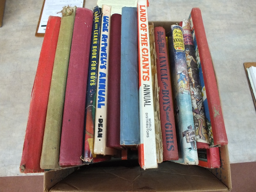 Various childrens annuals,