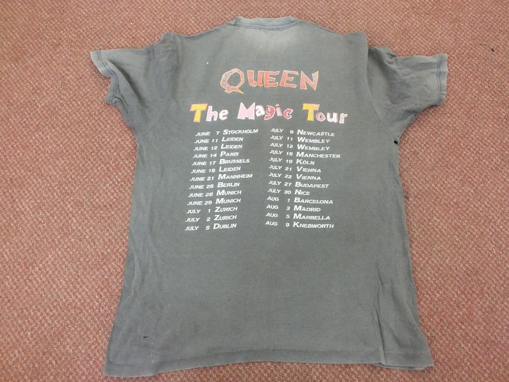 Two Grey Queen The Magic Tour T-Shirts

Size L

Note: With some damage and holes - Image 2 of 4