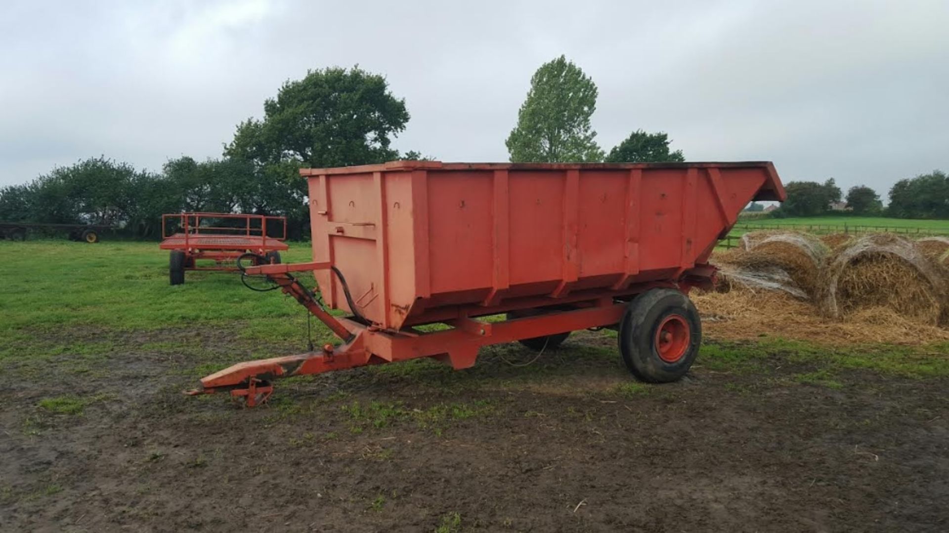 Griffiths single axle 8t dump trailer.