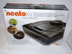 *Neato XV Signature Robotic Vacuum Cleaner