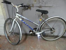 Falcon Explorer Lady's Traditional Style Cycle in White