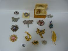 Tray of Costume Jewellery