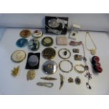Tray of Collectable Powder Compacts - Costume Jewellery etc