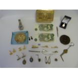 Tray of Collectable Items including £1 Notes - Costume Jewellery - Pen - Powder Compacts etc