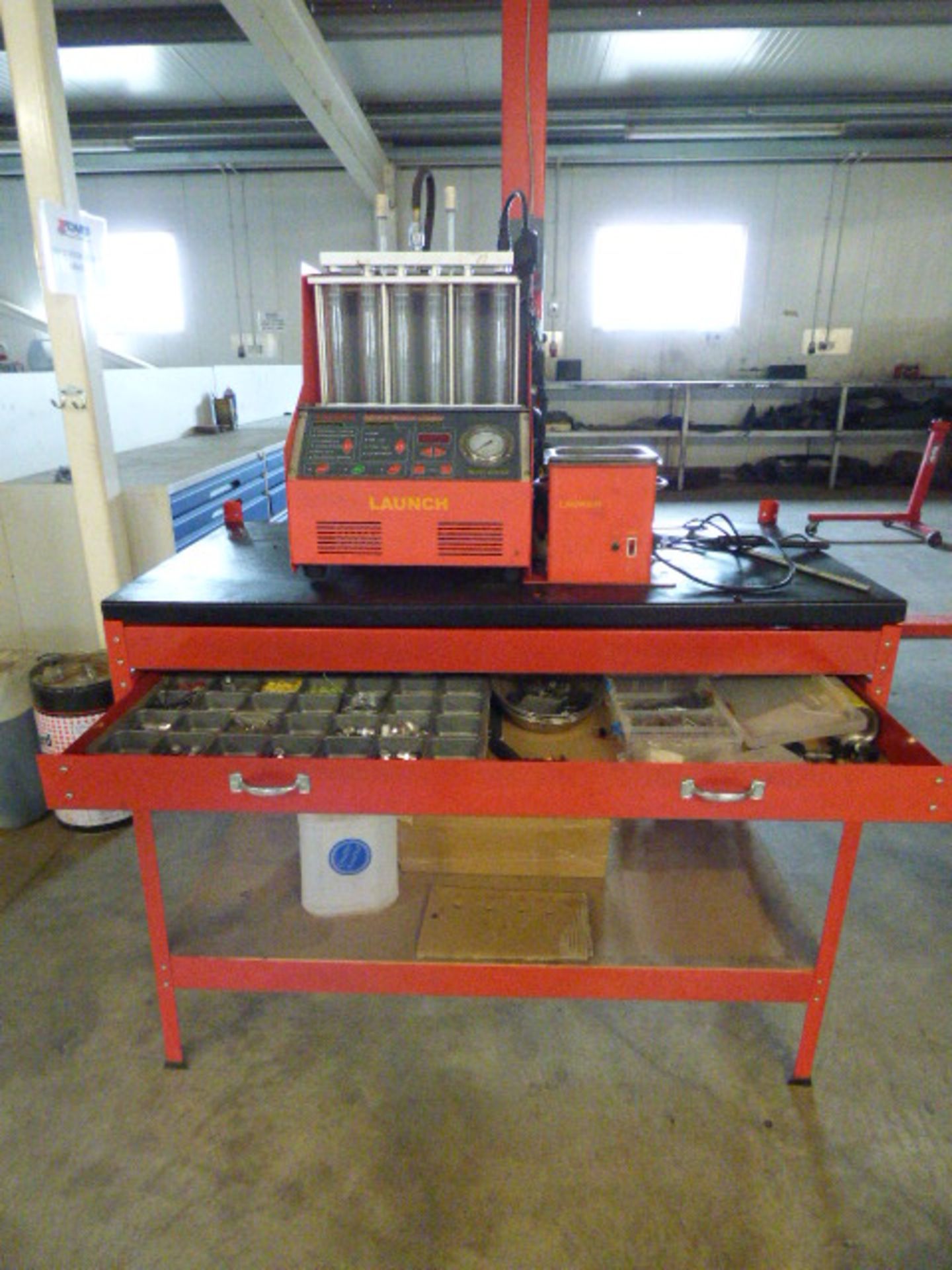 *Launch Injection Cleaner & Tester Model CNC-602A11001 Complete with Work Bench & Components