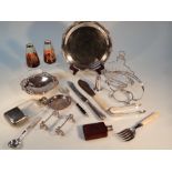 Various silver plate, comprising flatware, fish servers, a pair of knife rests of entwined form,