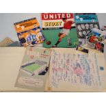 Various football related trade cards and ephemera, to include Manchester United related The United