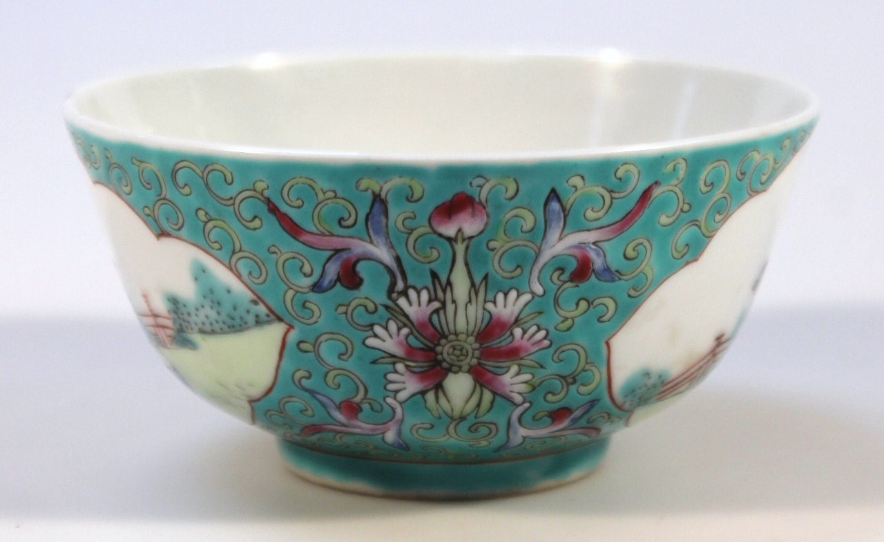 A 20thC Jiangxi Jingdezhen Chu Pin famille vert bowl, the circular body decorated with panels of - Image 4 of 7