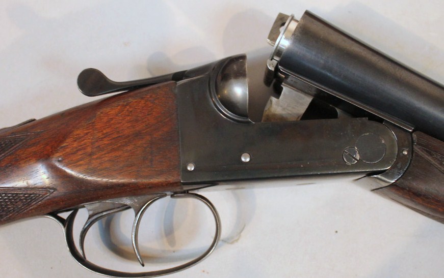 A BSA 12 bore side by side shotgun, serial number W557. Auctioneers note - Anyone wishing to view or - Image 2 of 3