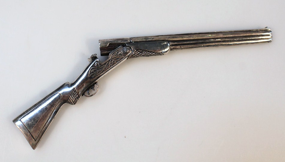 A set of four 20thC miniature guns, to include rifles, each with articulated action, realistically - Image 3 of 6