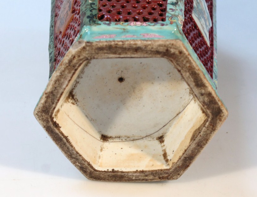 A Chinese porcelain and enamel vase, the hexagonal body painted with lotus scrolls and flower - Image 4 of 4