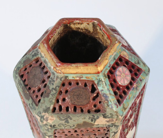 A Chinese porcelain and enamel vase, the hexagonal body painted with lotus scrolls and flower - Image 3 of 4