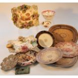 Various 19thC porcelain and pottery, to include a Derby style floral encrusted dish, hand painted to