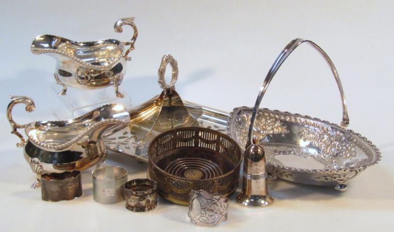 Various silver plate, to include two helmet shaped cream jugs, each with acanthus leaf handles on